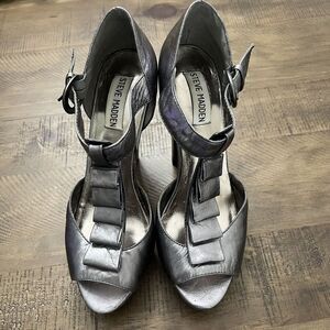 Steve‎ Madden Silver Platform Peep Toe Women's Size 7.0 M, Shoes